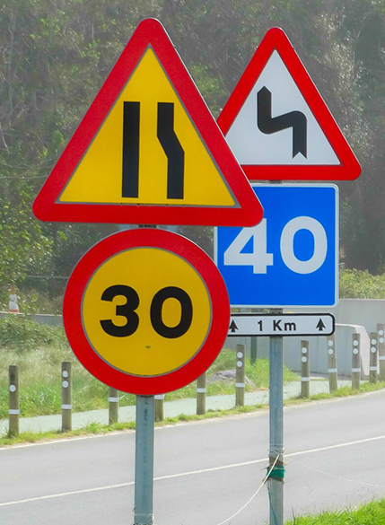 Mga palatandaan ng trapiko